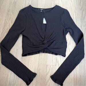 NWT Twist Front Black Long Sleeve Ribbed Crop Top